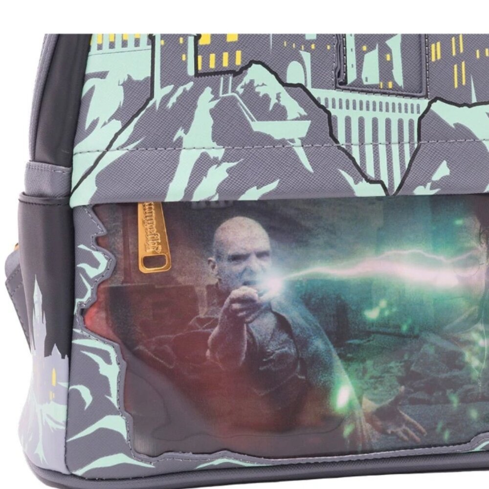 EXCLLUSIVE Loungefly Harry Potter Glow in the Dark Battle of Hogwarts Lenticular - Picture 9 of 12